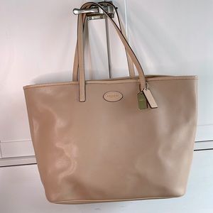 Coach Tote tan